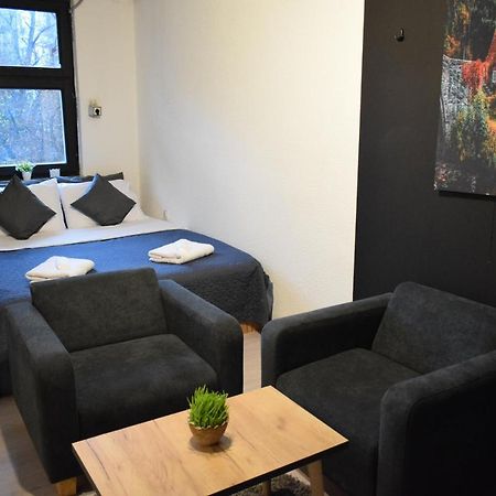M - Square Private Rooms Skopje Exterior photo