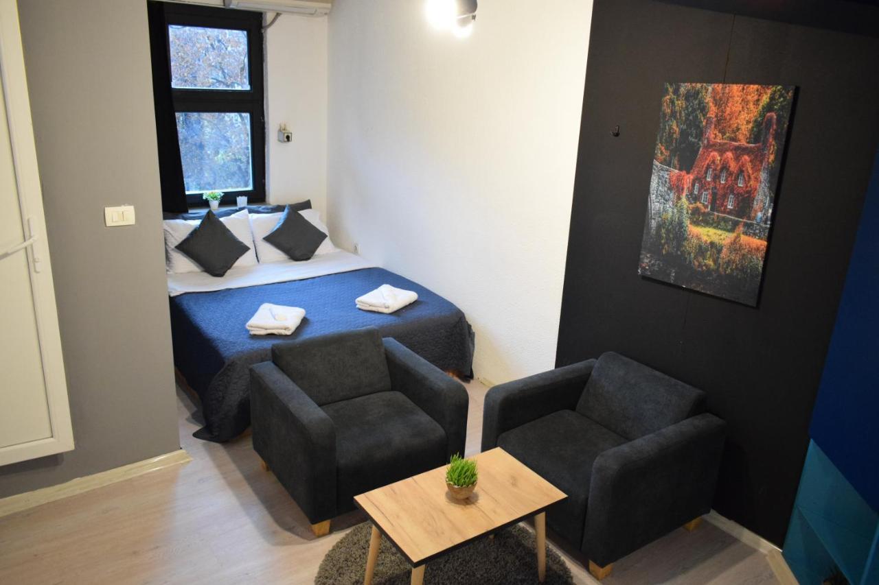 M - Square Private Rooms Skopje Exterior photo
